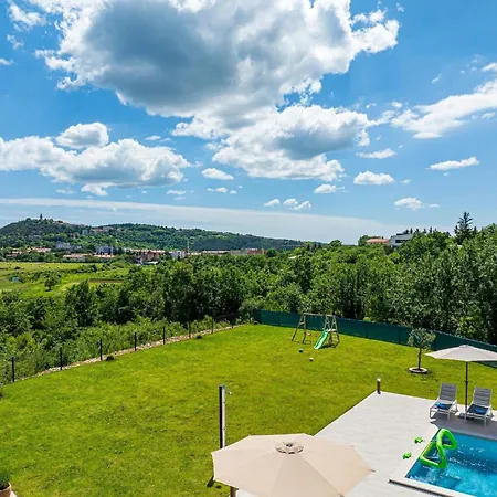 Ana Lucija Holiday home